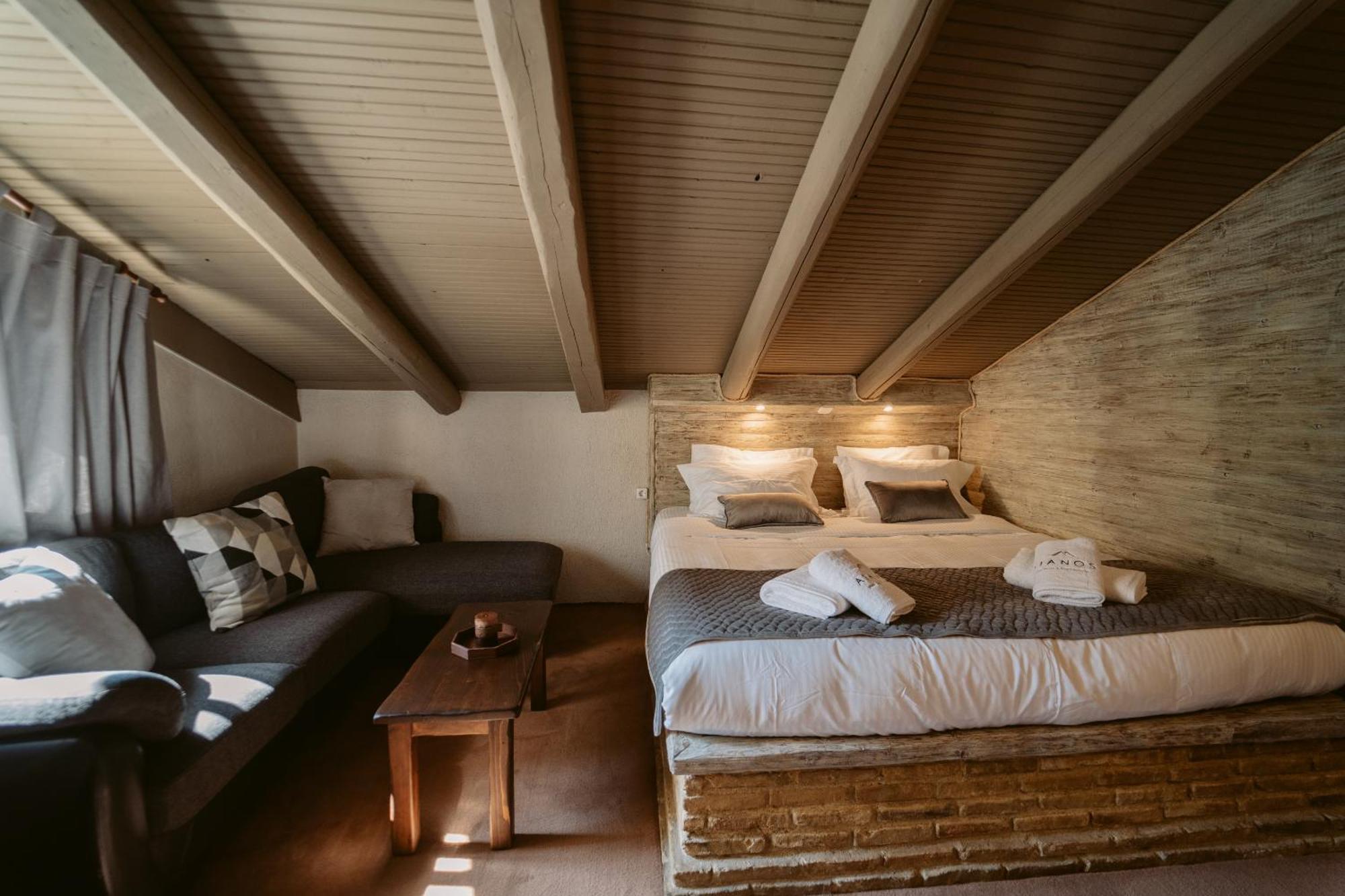 Afanos Guesthouse Arachova Oda fotoğraf