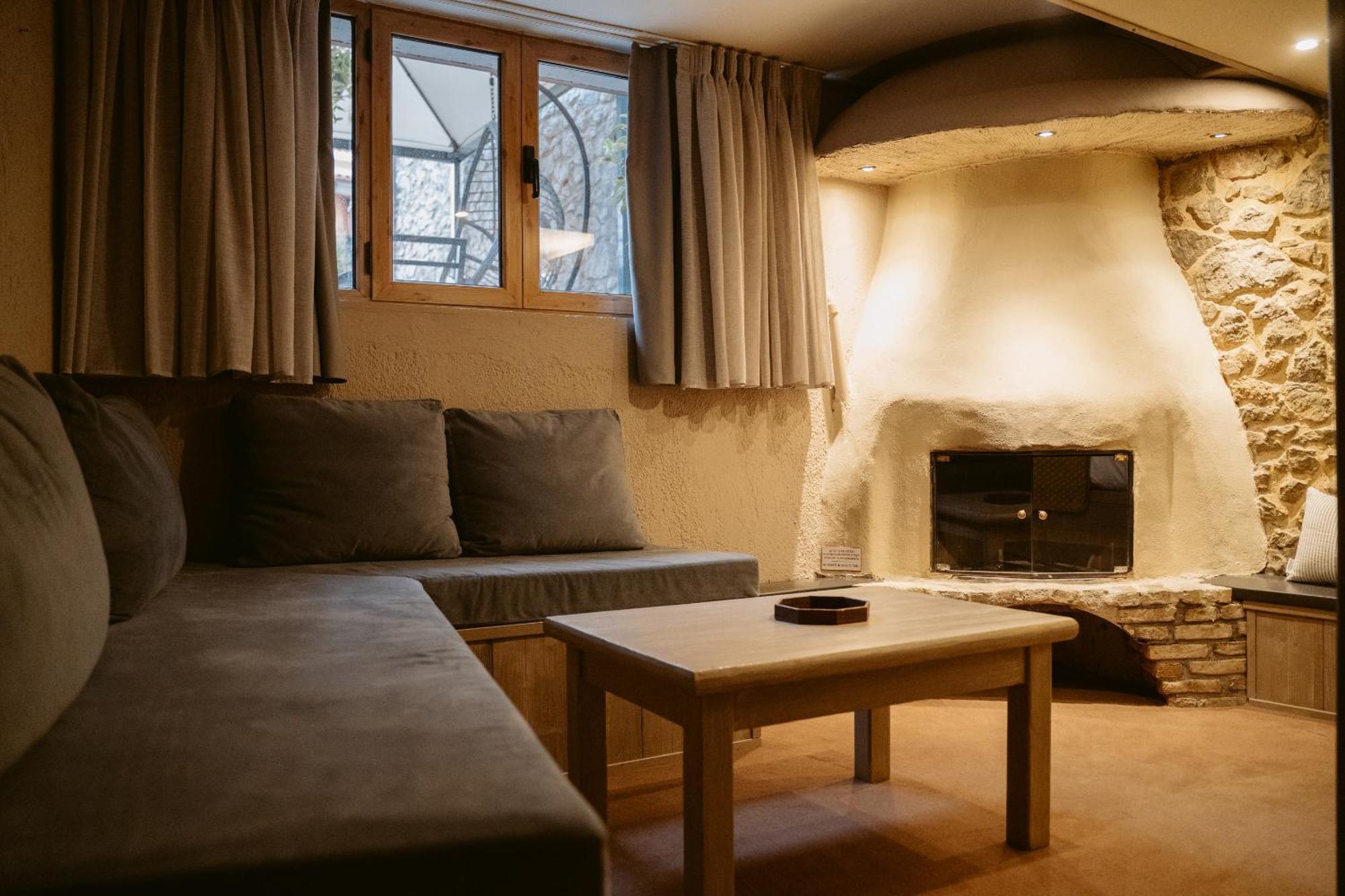 Afanos Guesthouse Arachova Oda fotoğraf